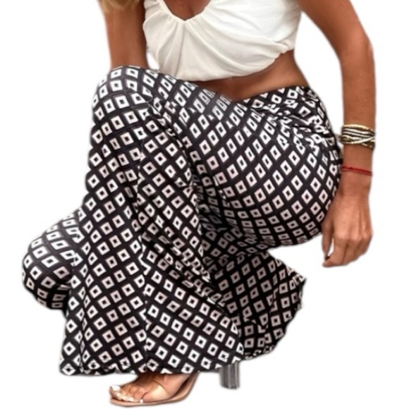Commense Pants - Commense NWT Retro Geometric  Flare High Waist Pants with Stretch in Size Small